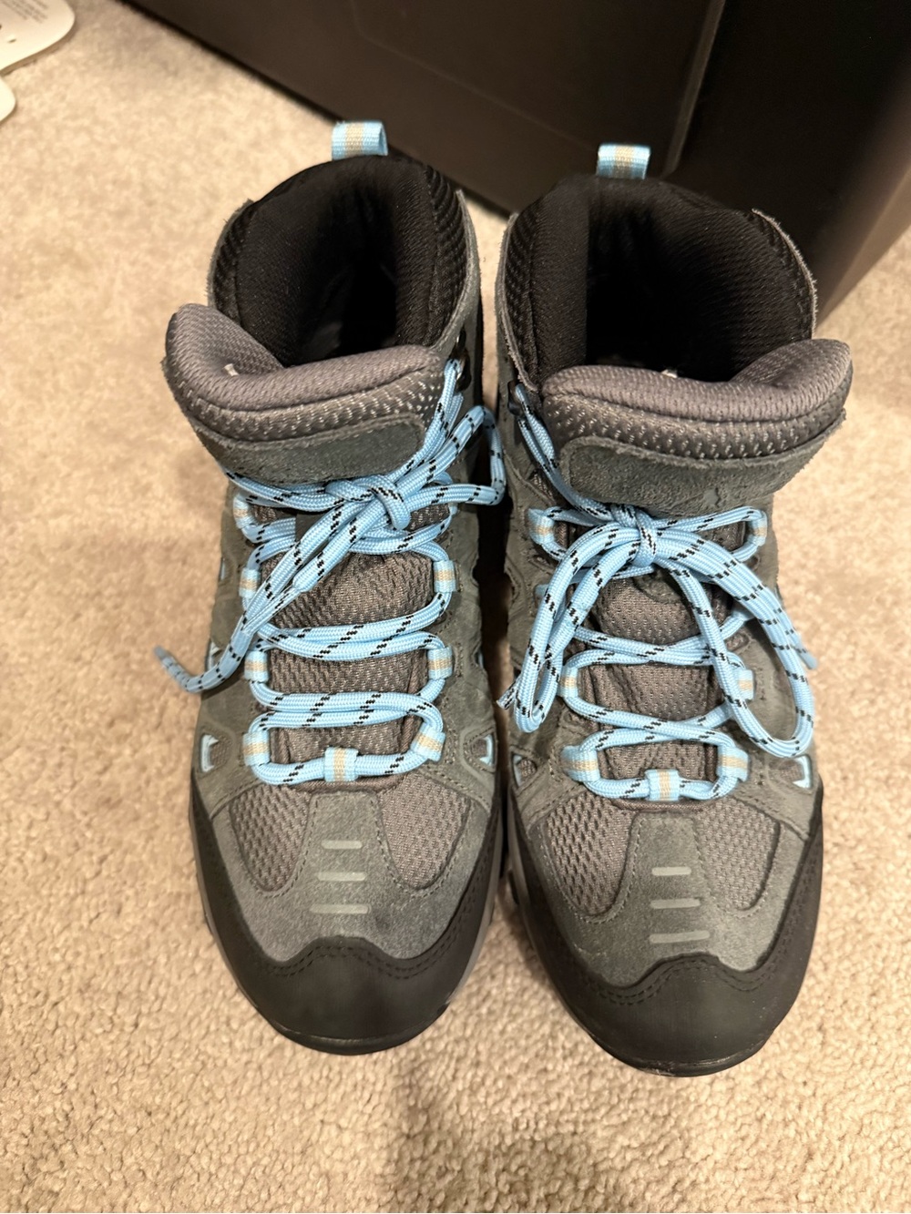 Women’s Waterproof Nortiv Sz 8 hiking boots